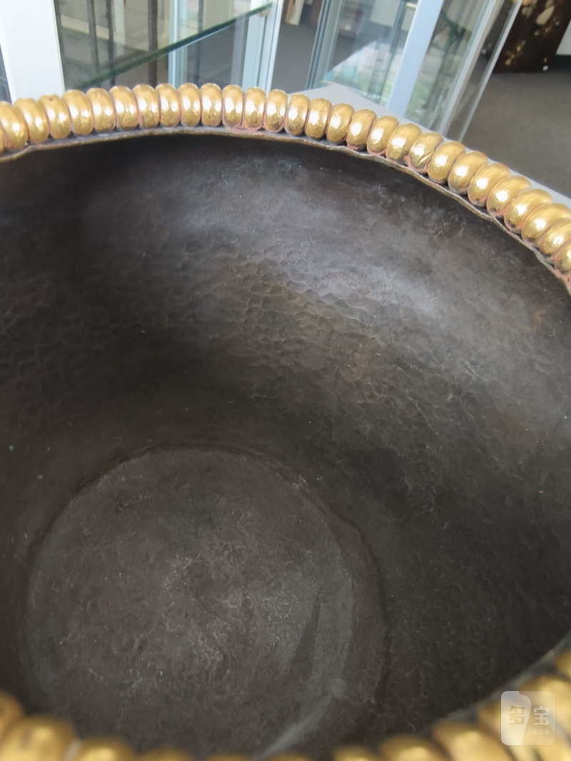 A PARCEL-GILT SILVER AND SEMI-PRECIOUS STONE INLAID METAL BOWL - 图18